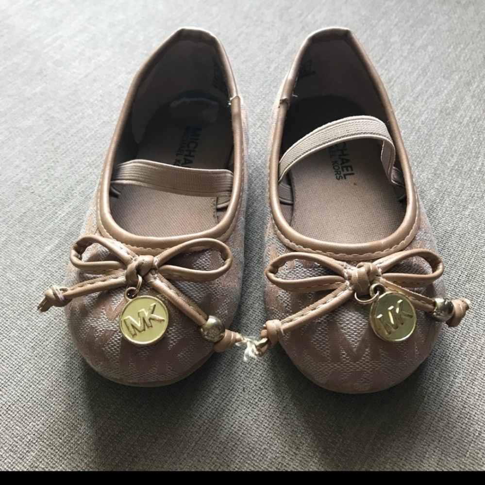 Kids shoes